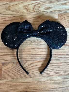 Black Sequin Minnie Mouse Ear Headband